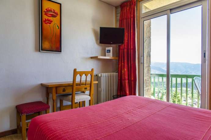 Imagen de la habitación del Hotel H&ocirc;tel des Pyr&eacute;n&eacute;es, Font Romeu. Foto 4