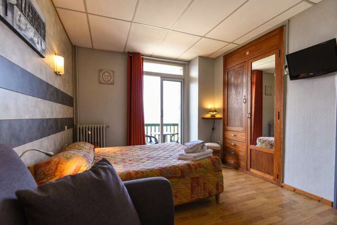 Imagen de la habitación del Hotel H&ocirc;tel des Pyr&eacute;n&eacute;es, Font Romeu. Foto 9