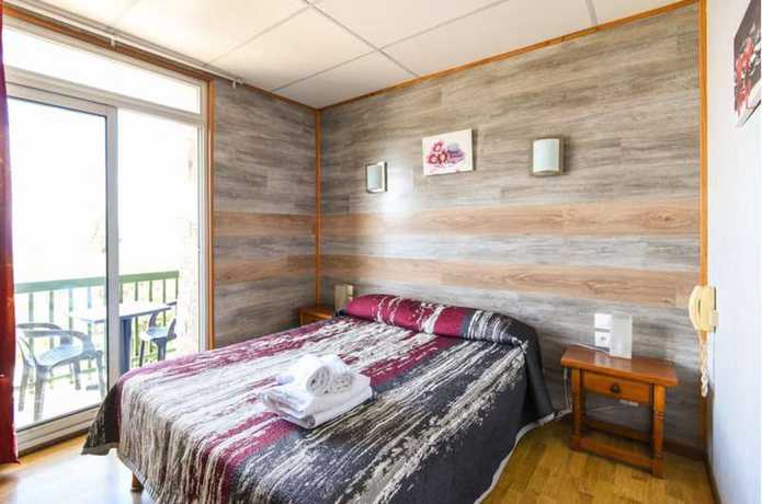 Imagen de la habitación del Hotel H&ocirc;tel des Pyr&eacute;n&eacute;es, Font Romeu. Foto 10