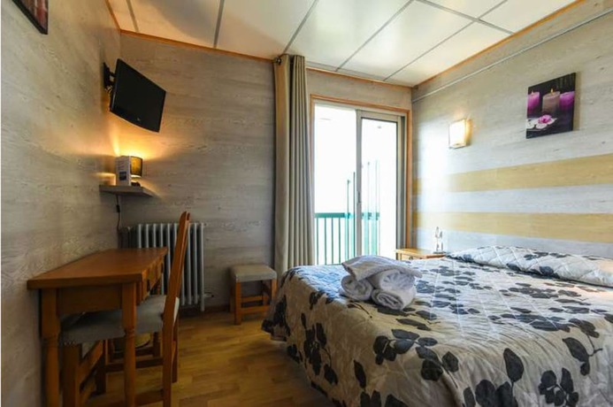 Imagen de la habitación del Hotel H&ocirc;tel des Pyr&eacute;n&eacute;es, Font Romeu. Foto 14