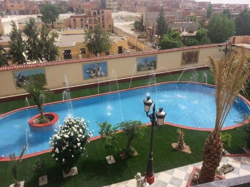 Imagen de la habitación del Hotel H&ocirc;tel des fr&egrave;res bouaza. Foto 18