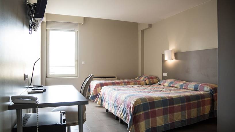 Imagen de la habitación del Hotel H&ocirc;tel du Canal. Foto 14