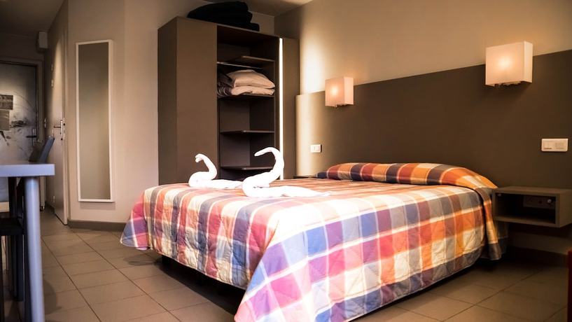 Imagen de la habitación del Hotel H&ocirc;tel du Canal. Foto 17