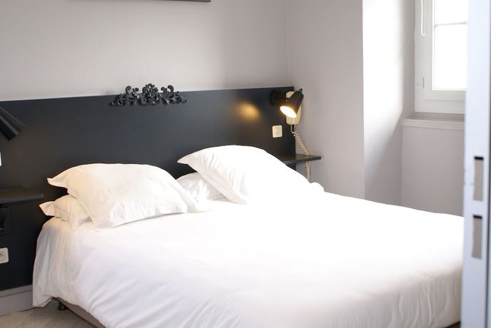 Imagen de la habitación del Hotel H&ocirc;tel du Ch&ecirc;ne. Foto 14
