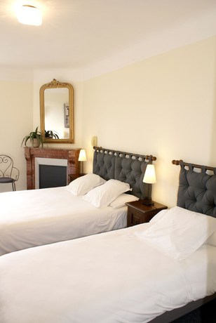 Imagen de la habitación del Hotel H&ocirc;tel du Ch&ecirc;ne. Foto 18