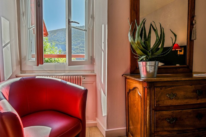 Imagen de la habitación del Hotel H&ocirc;tel du Ch&ecirc;ne. Foto 19