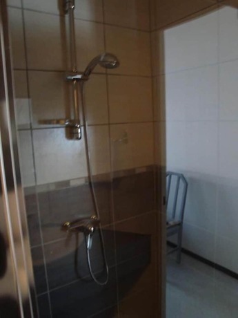 Imagen de la habitación del Hotel Hôtel du Commerce, Tronget. Foto 17