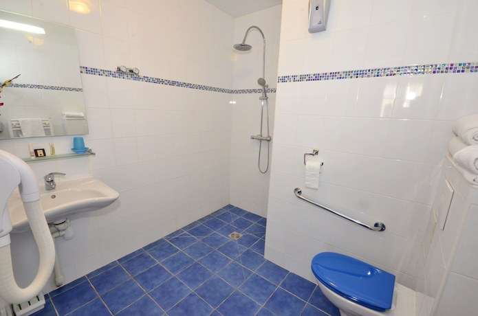 Imagen de la habitación del Hotel H&ocirc;tel du Fort. Foto 12