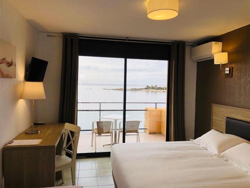 Imagen de la habitación del Hotel H&ocirc;tel du Golfe, SARTENE. Foto 18