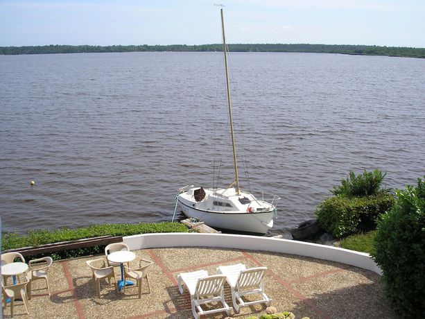 Imagen de la habitación del Hotel Hôtel du Lac. Foto 6