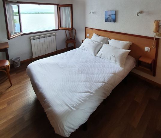 Imagen de la habitación del Hotel Hôtel du Lac. Foto 8