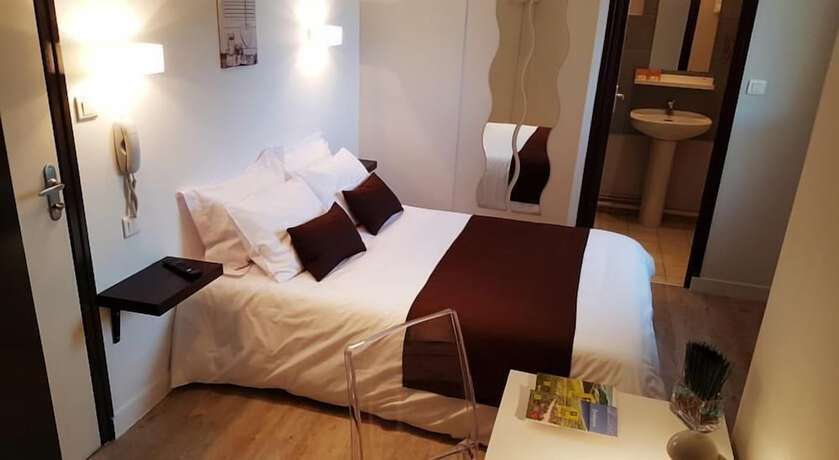 Imagen de la habitación del Hotel Hôtel du Large, PLOUGONVELIN. Foto 3