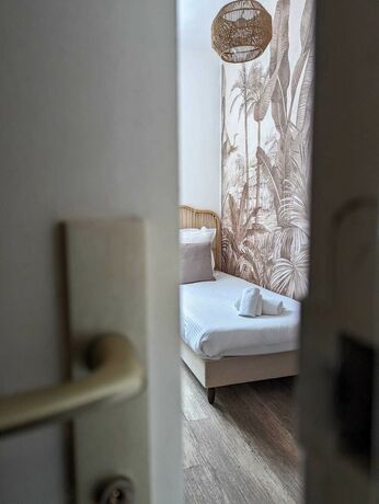 Imagen de la habitación del Hotel H&ocirc;tel du Lion d\'or, Bernay. Foto 13