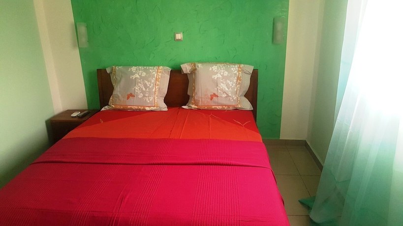 Imagen de la habitación del Hotel H&ocirc;tel du Midi, Douala. Foto 5