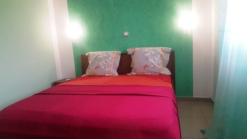 Imagen de la habitación del Hotel H&ocirc;tel du Midi, Douala. Foto 6