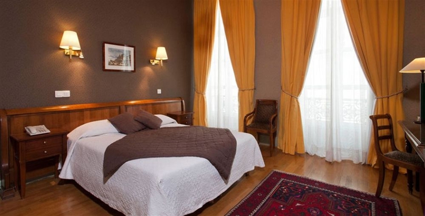 Imagen de la habitación del Hotel H&ocirc;tel du Palais Bourbon. Foto 5