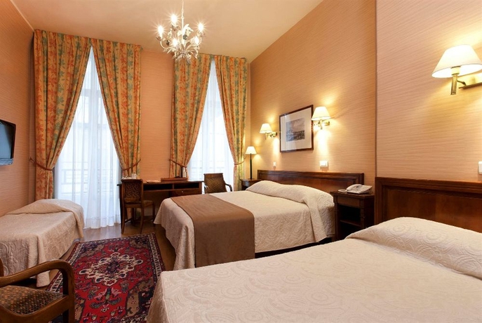 Imagen de la habitación del Hotel H&ocirc;tel du Palais Bourbon. Foto 8