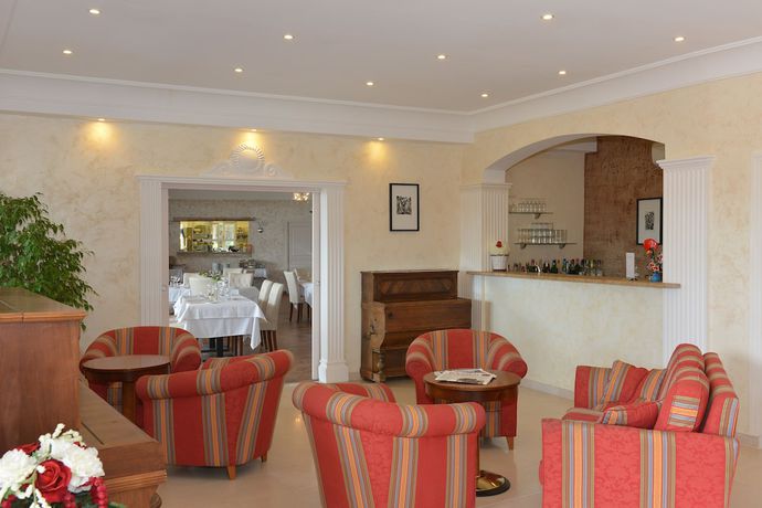 Imagen del bar/restaurante del Hotel Hôtel du Parc, Cavalaire-sur-Mer. Foto 2