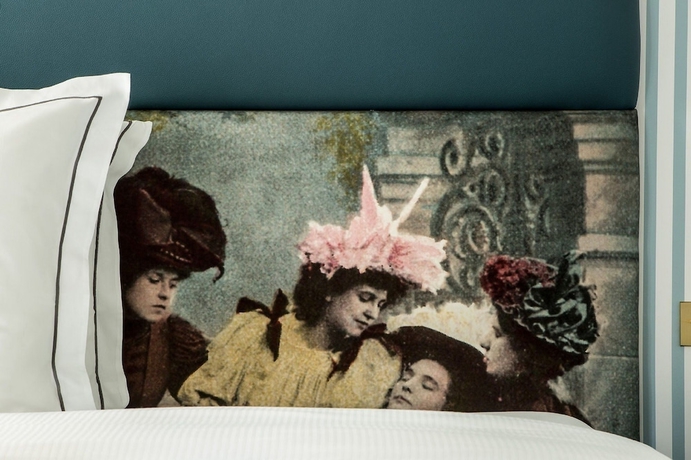 Imagen de la habitación del Hotel Hôtel du Rond-Point des Champs-Élysées. Foto 13