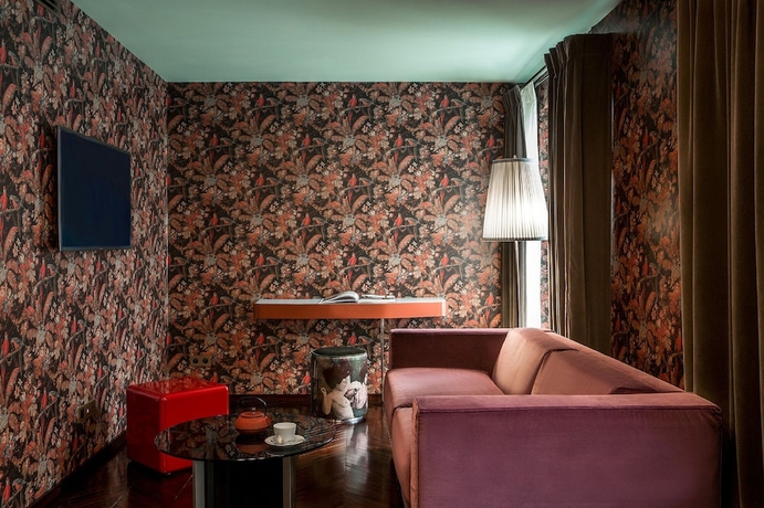 Imagen de la habitación del Hotel Hôtel du Rond-Point des Champs-Élysées. Foto 17