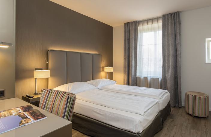 Imagen de la habitación del Hotel H&ocirc;tel du Th&eacute;&acirc;tre. Foto 6