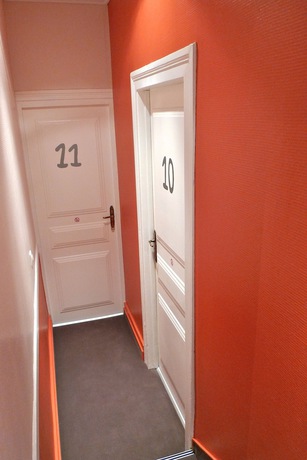 Imagen de los interiores del Hotel H&ocirc;tel du petit baigneur. Foto 17