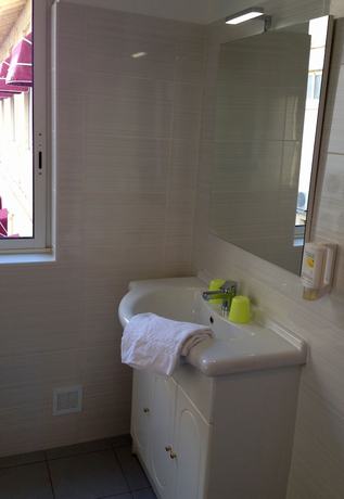 Imagen de la habitación del Hotel H&ocirc;tel du petit baigneur. Foto 12