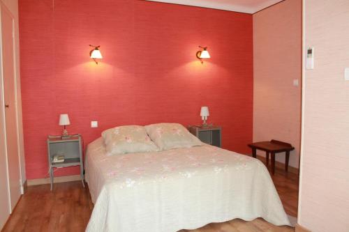 Imagen de la habitación del Hotel H&ocirc;tel et Restaurant Le Manoir - Echangeur A7-A9 - 24h-24h. Foto 8
