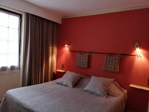 Imagen de la habitación del Hotel H&ocirc;tel et Restaurant Le Manoir - Echangeur A7-A9 - 24h-24h. Foto 10