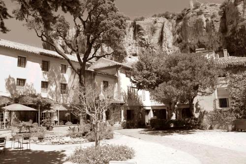 Imagen general del Hotel H&ocirc;tel et Restaurant Le Manoir - Echangeur A7-A9 - 24h-24h. Foto 7