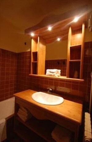Imagen de la habitación del Hotel Hôtel l\'Aiglière. Foto 4