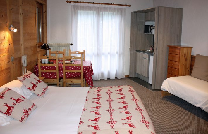 Imagen de la habitación del Hotel Hôtel l\'Igloo. Foto 4