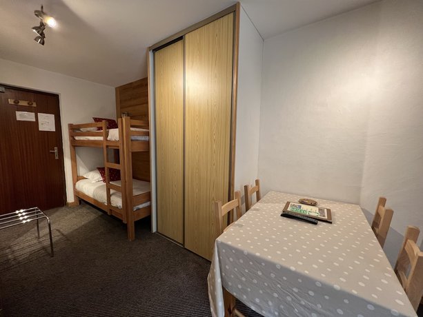 Imagen de la habitación del Hotel Hôtel l\'Igloo. Foto 7