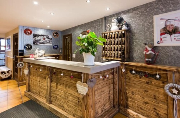 Imagen de los interiores del Hotel Hôtel l\'Igloo. Foto 20