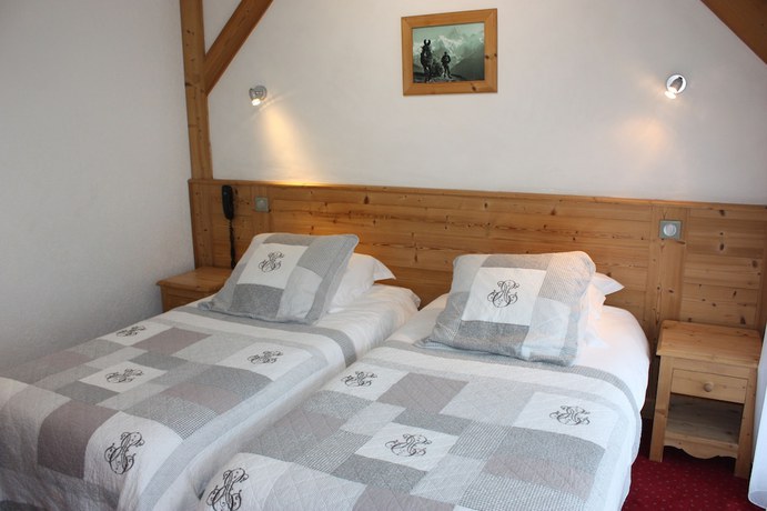 Imagen de la habitación del Hotel Hôtel l\'Igloo. Foto 18