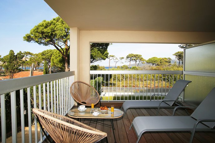 Imagen de la habitación del Hotel H&ocirc;tel l\'Onda. Foto 11