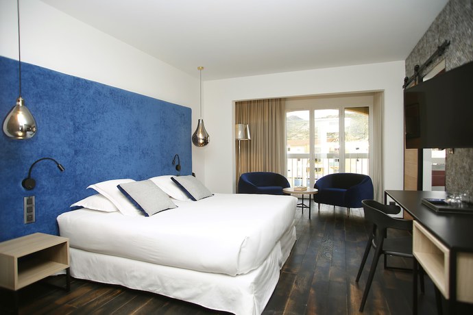 Imagen de la habitación del Hotel H&ocirc;tel l\'Onda. Foto 13