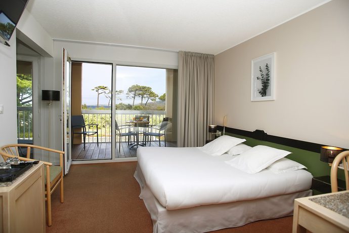Imagen de la habitación del Hotel H&ocirc;tel l\'Onda. Foto 17