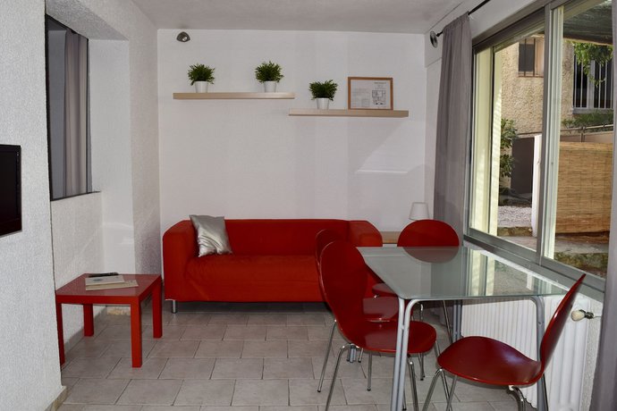 Imagen de la habitación del Hotel H&ocirc;tel l\'Orangeraie. Foto 5