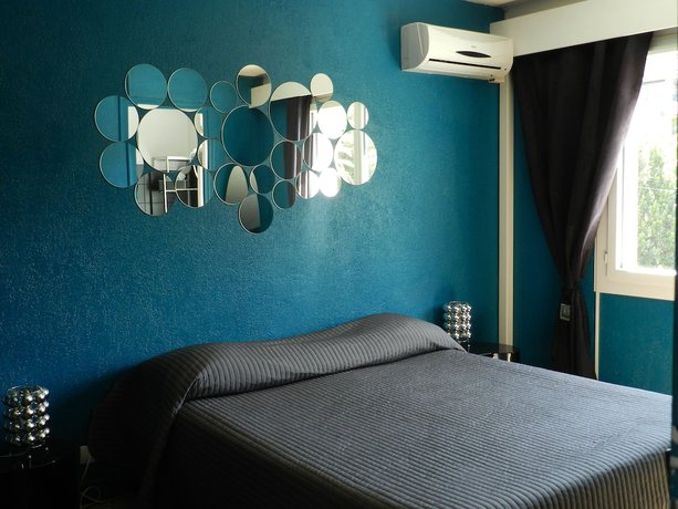 Imagen de la habitación del Hotel H&ocirc;tel l\'Orangeraie. Foto 6
