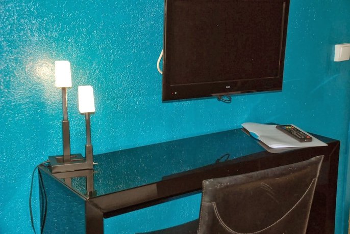 Imagen de la habitación del Hotel H&ocirc;tel l\'Orangeraie. Foto 15