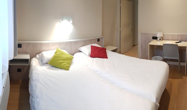 Imagen de la habitación del Hotel H&ocirc;tel la B&eacute;rang&egrave;re, Perouges. Foto 6