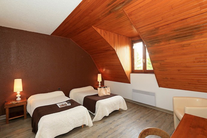 Imagen de la habitación del Hotel H&ocirc;tel la Randonn&eacute;e, Nasbinals. Foto 11