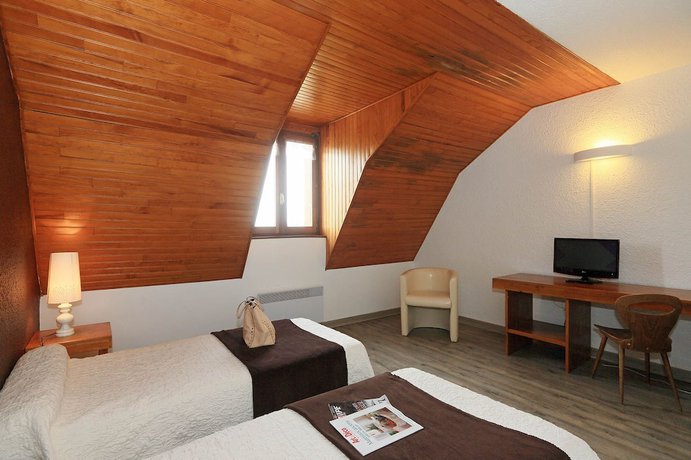 Imagen de la habitación del Hotel H&ocirc;tel la Randonn&eacute;e, Nasbinals. Foto 14
