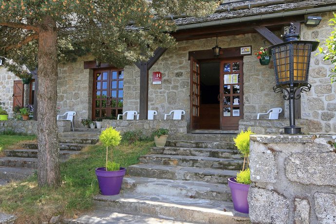 Imagen general del Hotel H&ocirc;tel la Randonn&eacute;e, Nasbinals. Foto 6