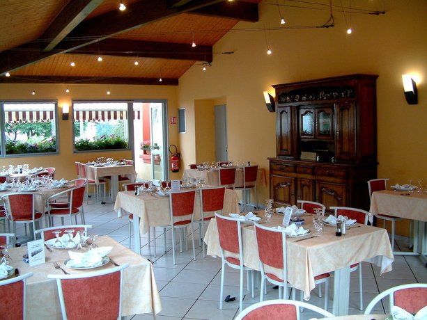 Imagen del bar/restaurante del Hotel H&ocirc;tel le Befranc. Foto 4