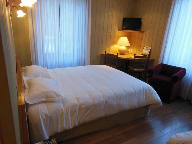Imagen de la habitación del Hotel H&ocirc;tel le Bellevue, Saint-Hippolyte. Foto 14
