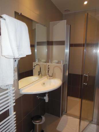 Imagen de la habitación del Hotel H&ocirc;tel le Bellevue, Saint-Hippolyte. Foto 19