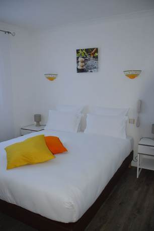 Imagen de la habitación del Hotel H&ocirc;tel le Castelet. Foto 6
