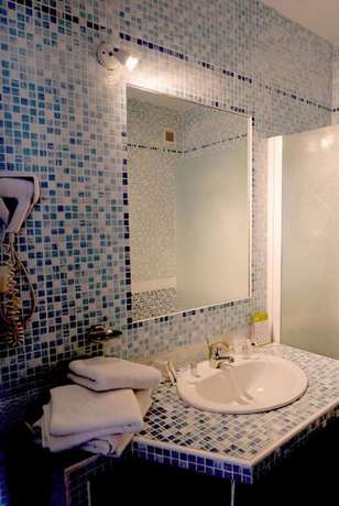 Imagen de la habitación del Hotel H&ocirc;tel le Catalan Restaurant Le Miradou. Foto 19
